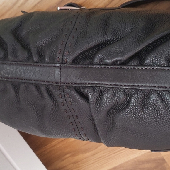 Colehaan  hobo shoulder bag. - Picture 8 of 11